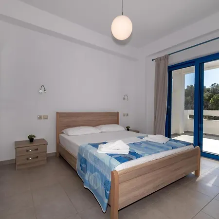 Mikro Nisi & Apartman *