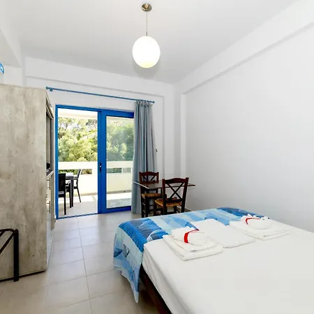 Mikro Nisi & Apartman